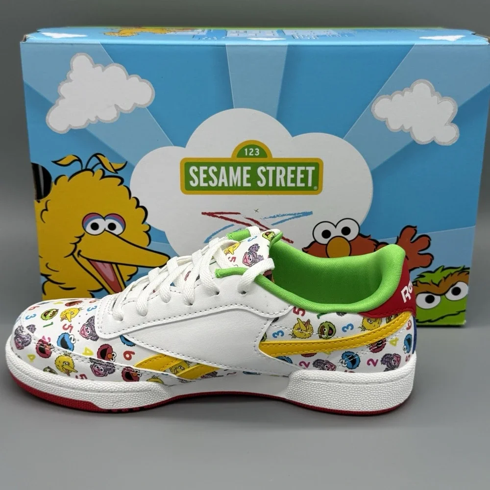 Reebok x Sesame Street Club C Revenge Kids Size 2 White Green Limited‎ Rare NIB